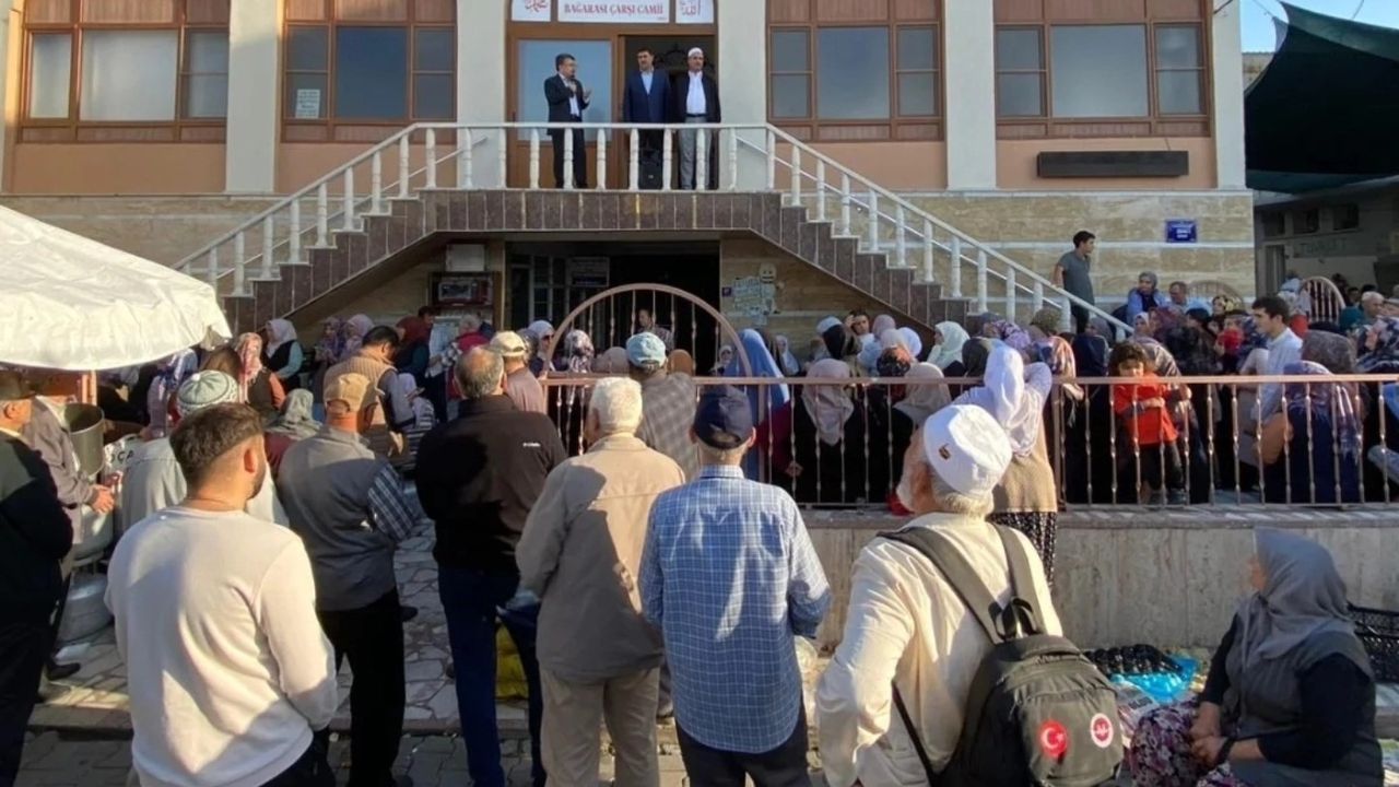 Aydın'da 190 Umre Yolcusu Bey Camii'nde Dualarla Uğurlandı