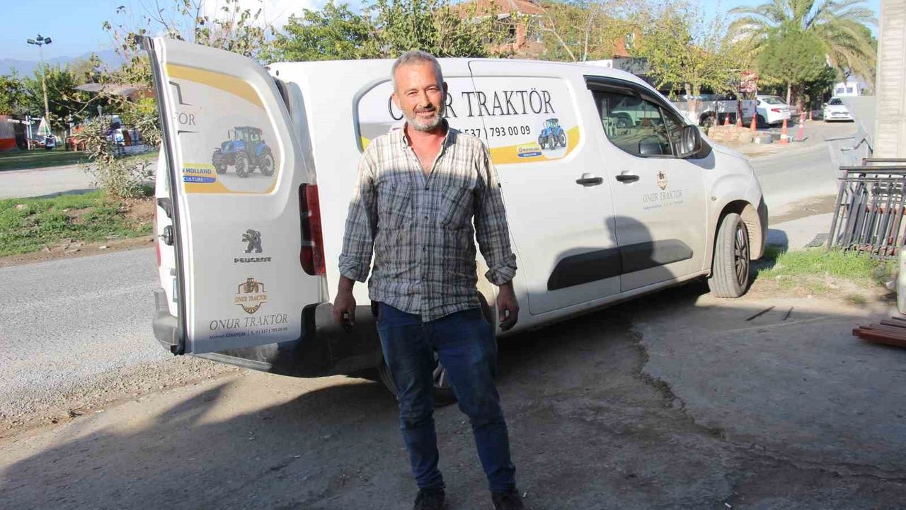 Aydın’da emekli iş makinesi ustası mobil tamir aracıyla tarlalarda traktör tamiri yapıyor