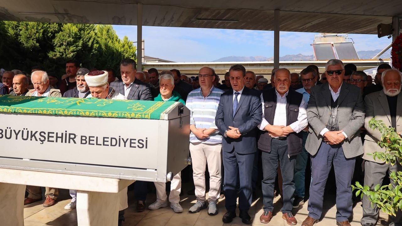 Aydın'da eski Tepecik Belde Başkanı Salih Vural son yolculuğuna uğurlandı