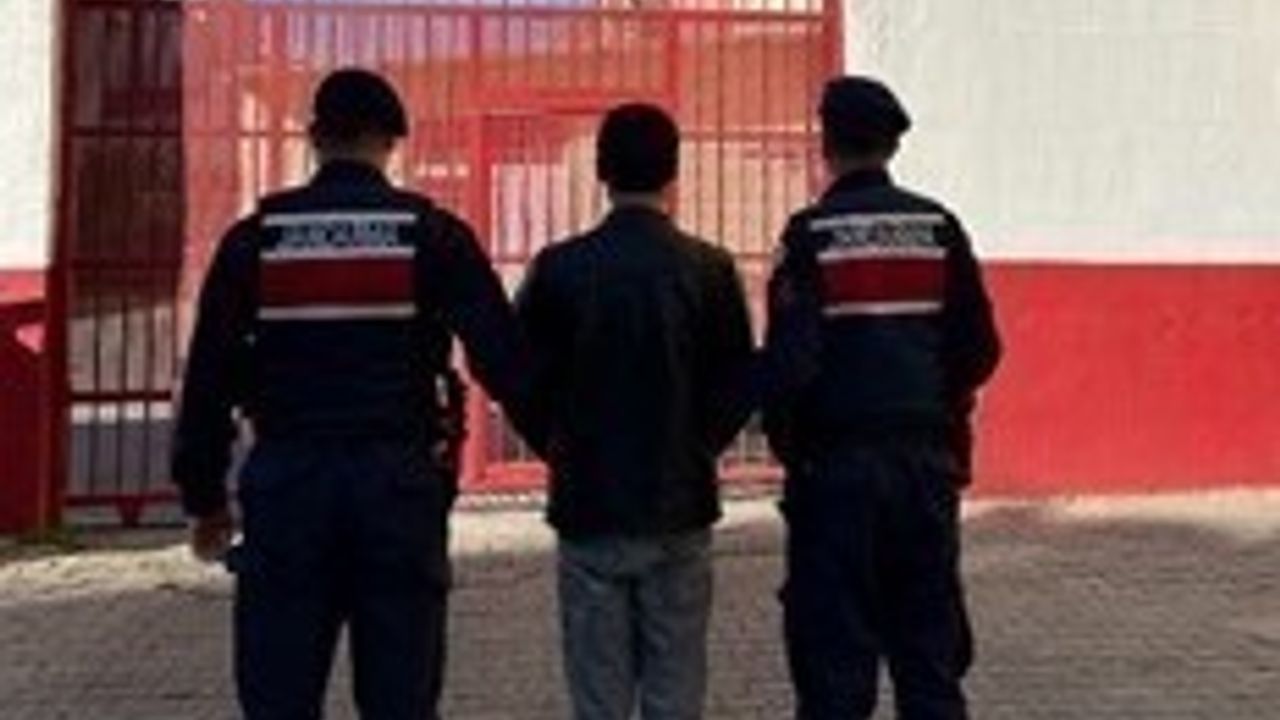 Aydın'da Kuşadası ve Efeler'de aranan iki kişi yakalandı