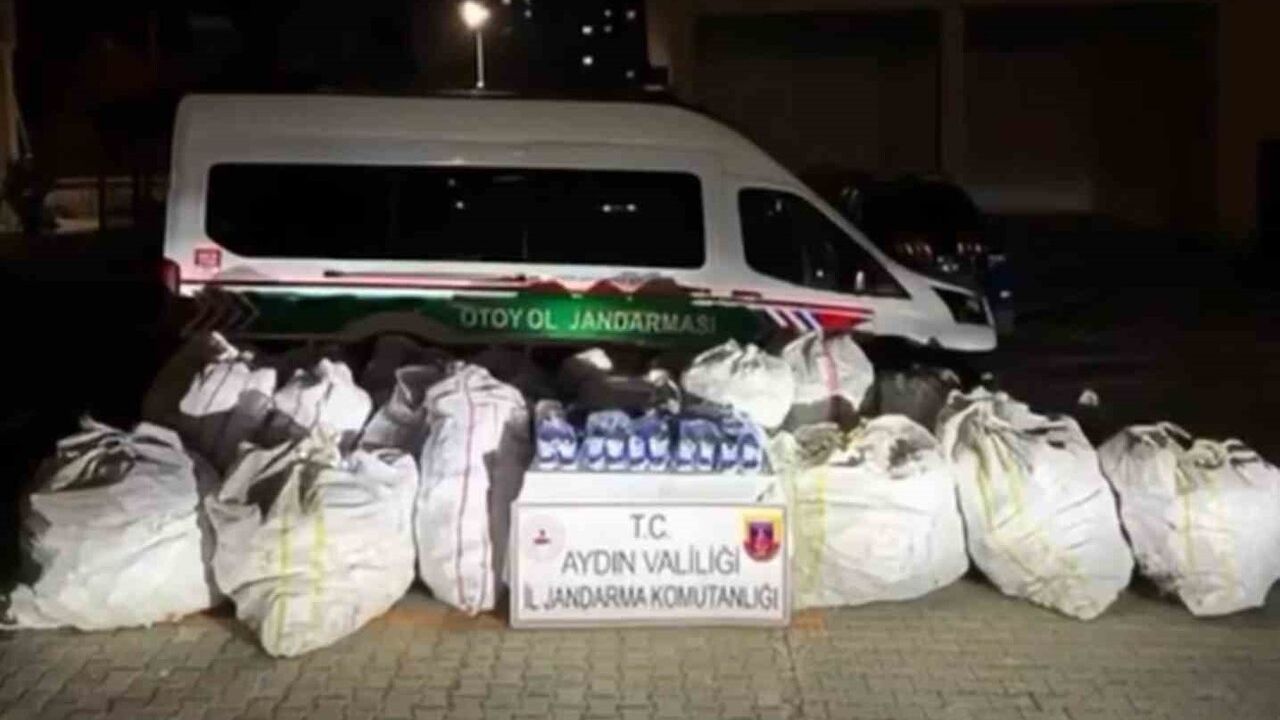 Aydın'da otoyolda durdurulan araçlarda 2 bin 557 çift sahte ayakkabı ele geçirildi