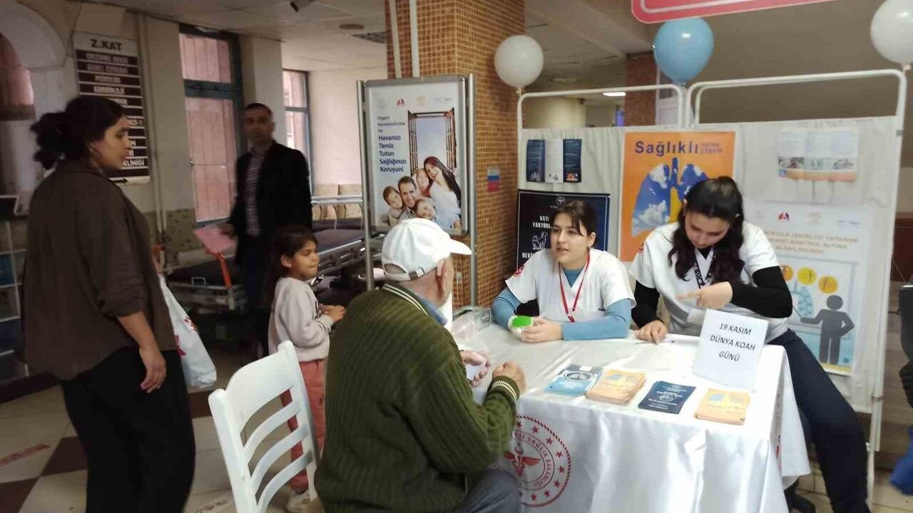 Aydın Devlet Hastanesi'nde Akciğer Kanserinde Erken Tanı ve Sigara Bırakma Vurgusu