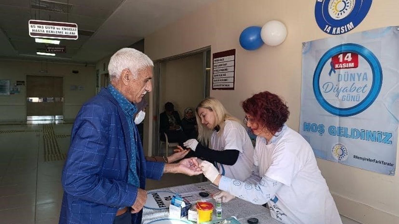 Aydın Devlet Hastanesi'nde Dünya Diyabet Günü kapsamında bilgilendirme ve ücretsiz kan şekeri ölçümü