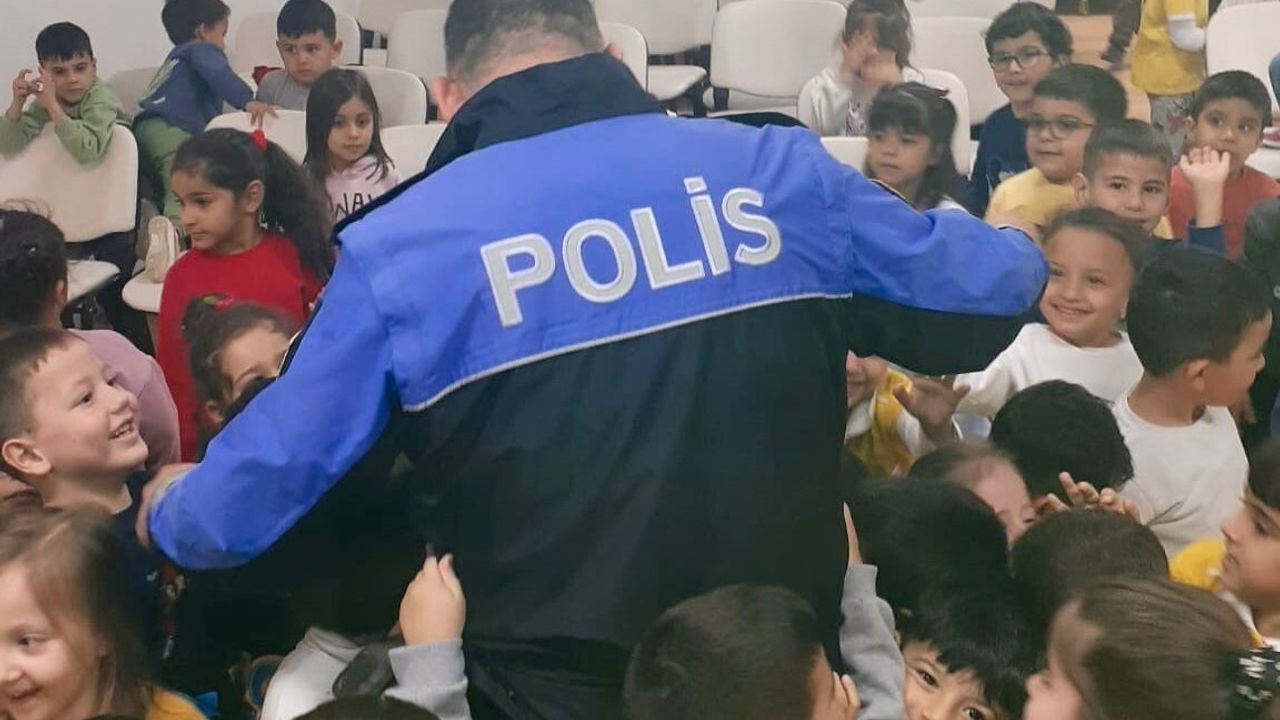 Aydın Emniyeti İstiklal Anaokulu'nda Polisliği ve Güvenlik Kurallarını Tanıttı