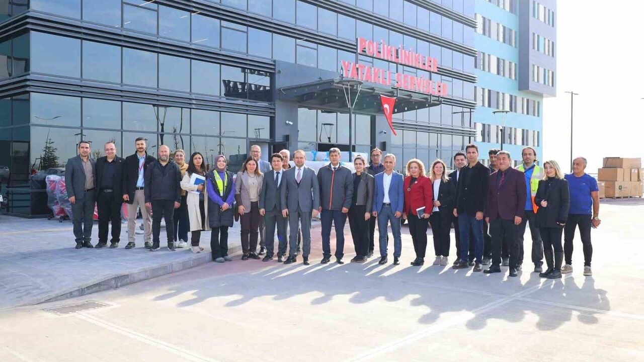 Aydın Şehir Hastanesi açılışına son hazırlıklar: 1.300 yataklı kampüste montaj ve test çalışmaları sürüyor