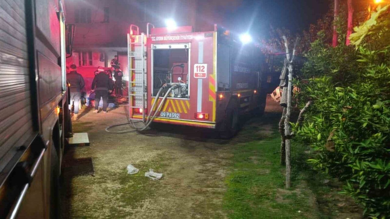 Aydın Sultanhisar'da soba kaynaklı yangın: Ev sahibi alevleri söndürürken yaralandı