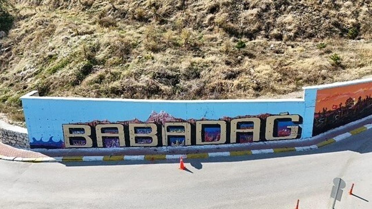 Babadağ’da Boş Duvarlar Yörenin Doğal Güzellikleriyle Canlanıyor