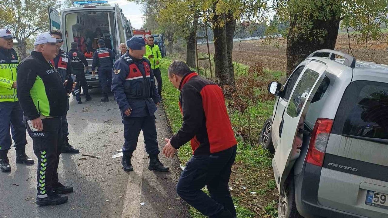 Babaeski'de Trafik Kazası: Sürücü Hayatını Kaybetti, Bir Yolcu Yaralandı