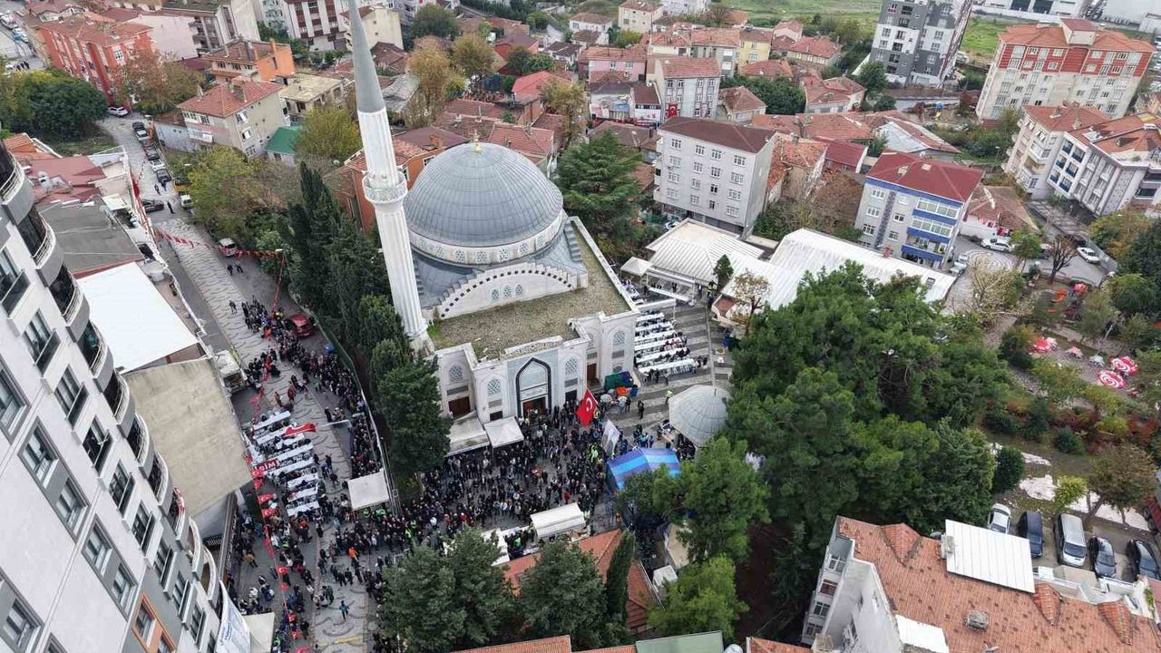 Bağcılar’da Selaniklilerin 102 yıllık Türbe Dede Pilav Günü sürdürüldü