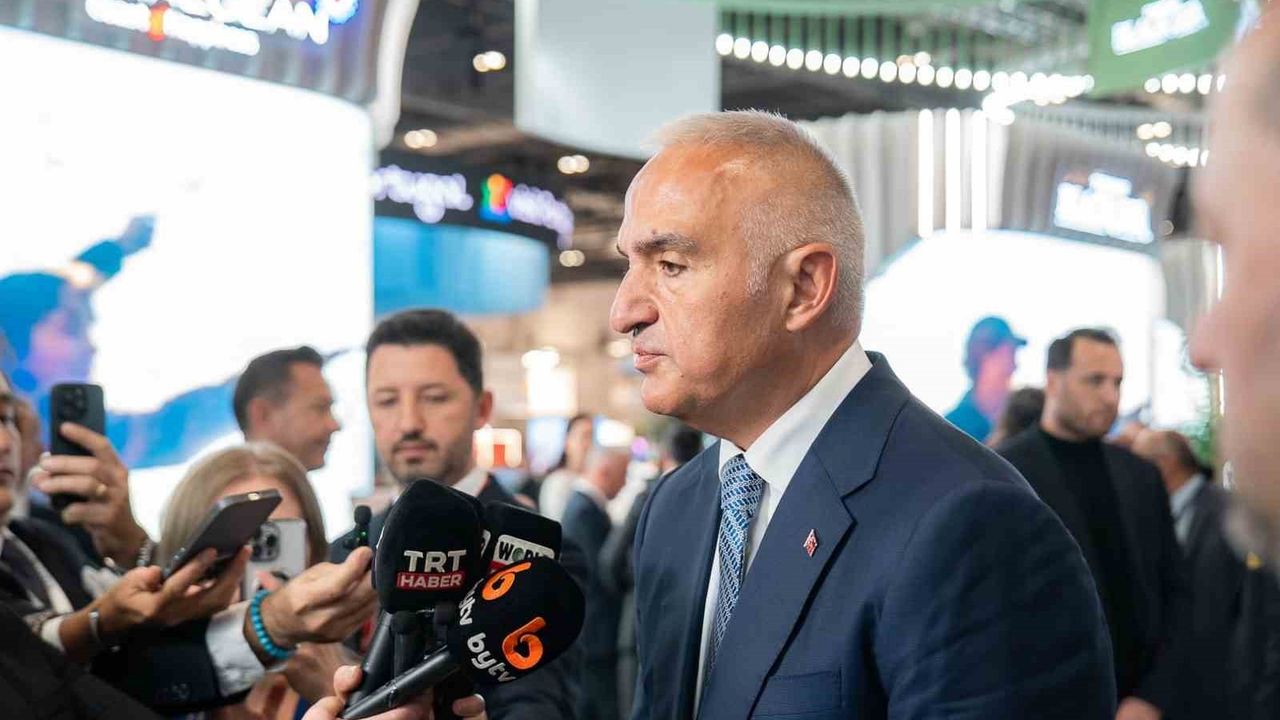 Bakan Ersoy: Turizmde yıl sonu hedefimiz 64 milyar dolara emin adımlarla ilerliyoruz