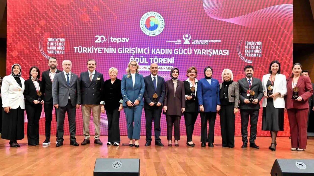 Bakan Göktaş: Hepsiburada ile yüz yüze e-ticaret eğitimlerini tüm Türkiye'ye yaygınlaştıracağız