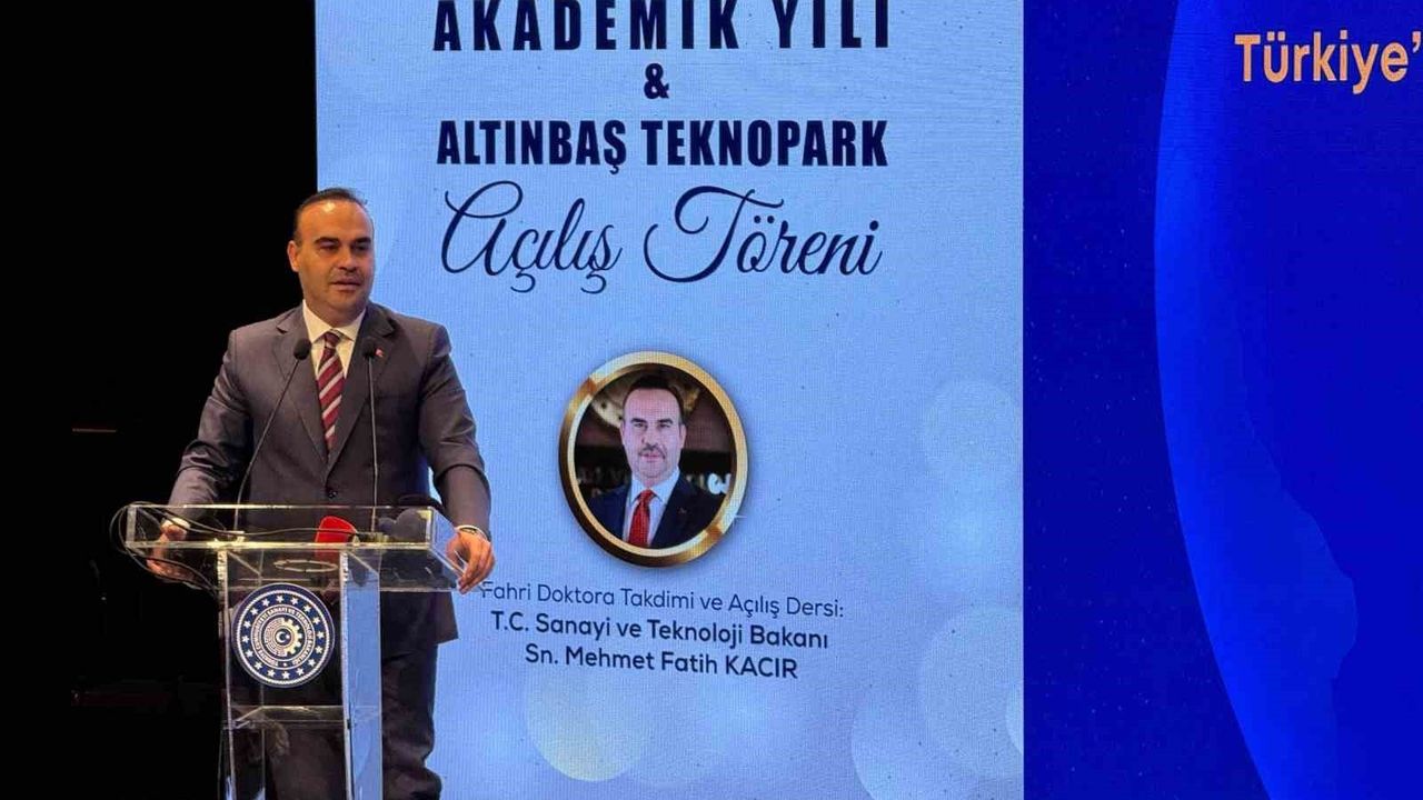 Bakan Kacır: Türkiye'nin yıllık Ar-Ge harcamaları 19,9 milyar dolara yükseldi; Terminal İstanbul 2026'da açılacak