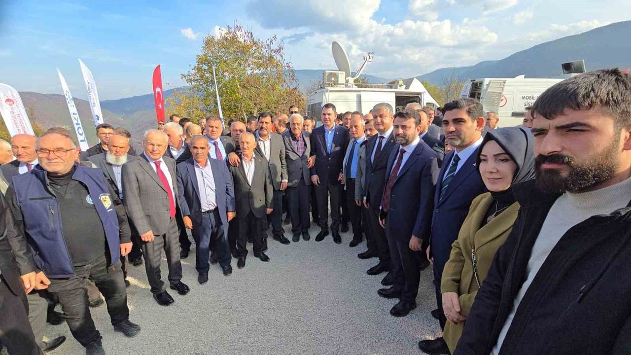 Bakan Kurum: Afet bölgelerinde eş zamanlı yeniden inşa ve 500 bin sosyal konut çalışmaları sürüyor