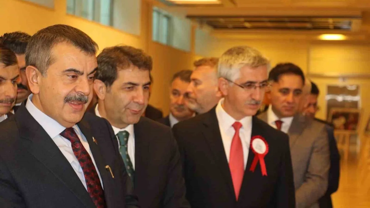 Bakan Tekin: Her çocuk ve her insan bizim gözümüzde eşittir — 2. Maarif Kongresi'nde eğitimde eşitlik ve müfredat vurgusu