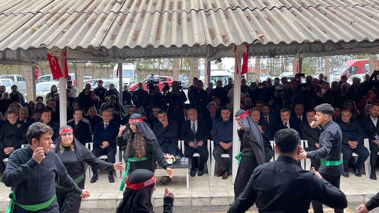 Bakan Tekin: OHAL’in kaldırılması ve inanç özgürlüğü adımları Türkiye’nin demokratikleşmesine katkı sağladı