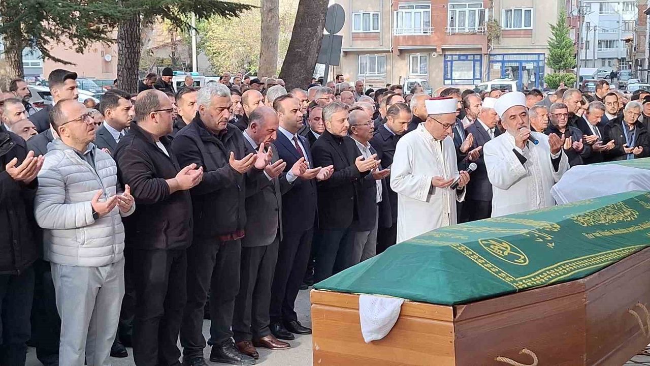 Bakan Yardımcısı Zekeriya Coştu’nun annesi Bedriye Coştu İskilip’te defnedildi