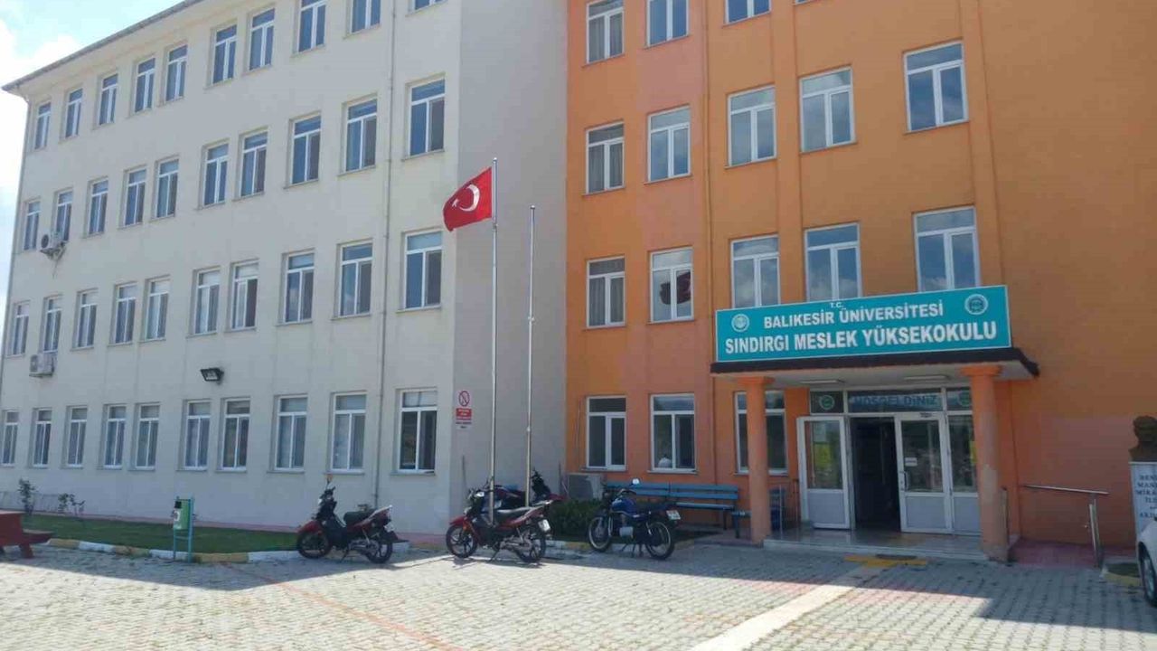 Balıkesir Üniversitesi, Sındırgı MYO'da 2025-2026 Güz Dönemini Uzaktan Eğitime Karar Verdi
