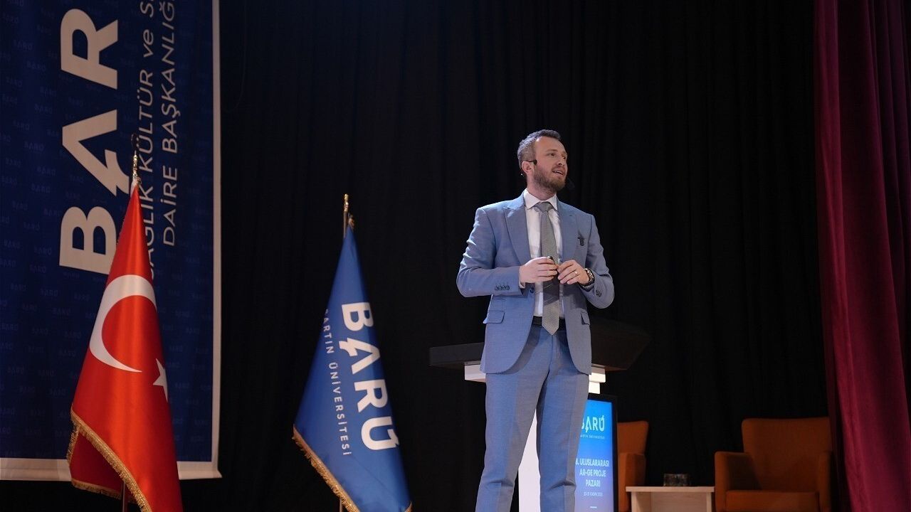 Bartın Üniversitesi'nde Okan Hocaoğlu: 'Japon Konutları' ile Türkiye'de sıfır hasarlı konut hedefi