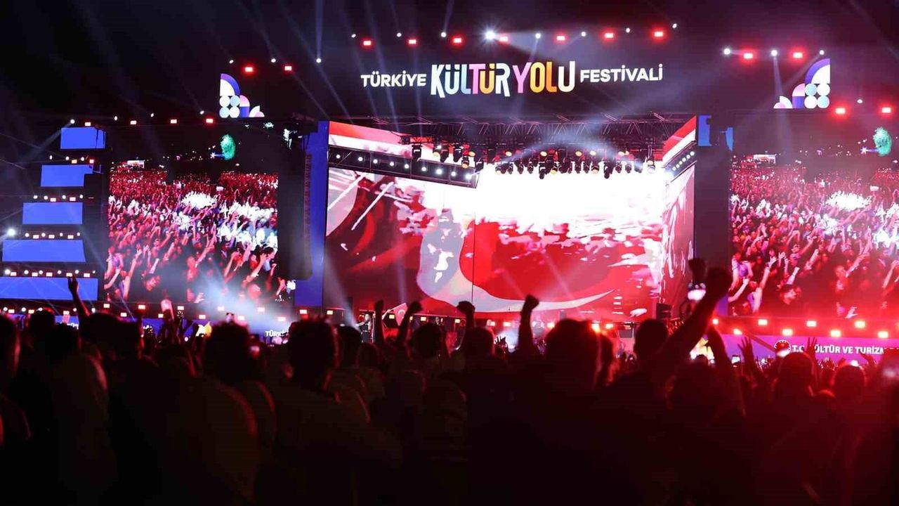 Başkan Albayrak: Türkiye Kültür Yolu Festivali 2026'da Eskişehir'e Çok Yakışacak
