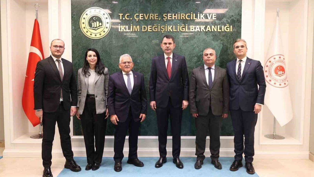 Başkan Büyükkılıç’tan Bakan Kurum’a ziyaret: Altyapı, çevre ve kentsel dönüşüm görüşmeleri