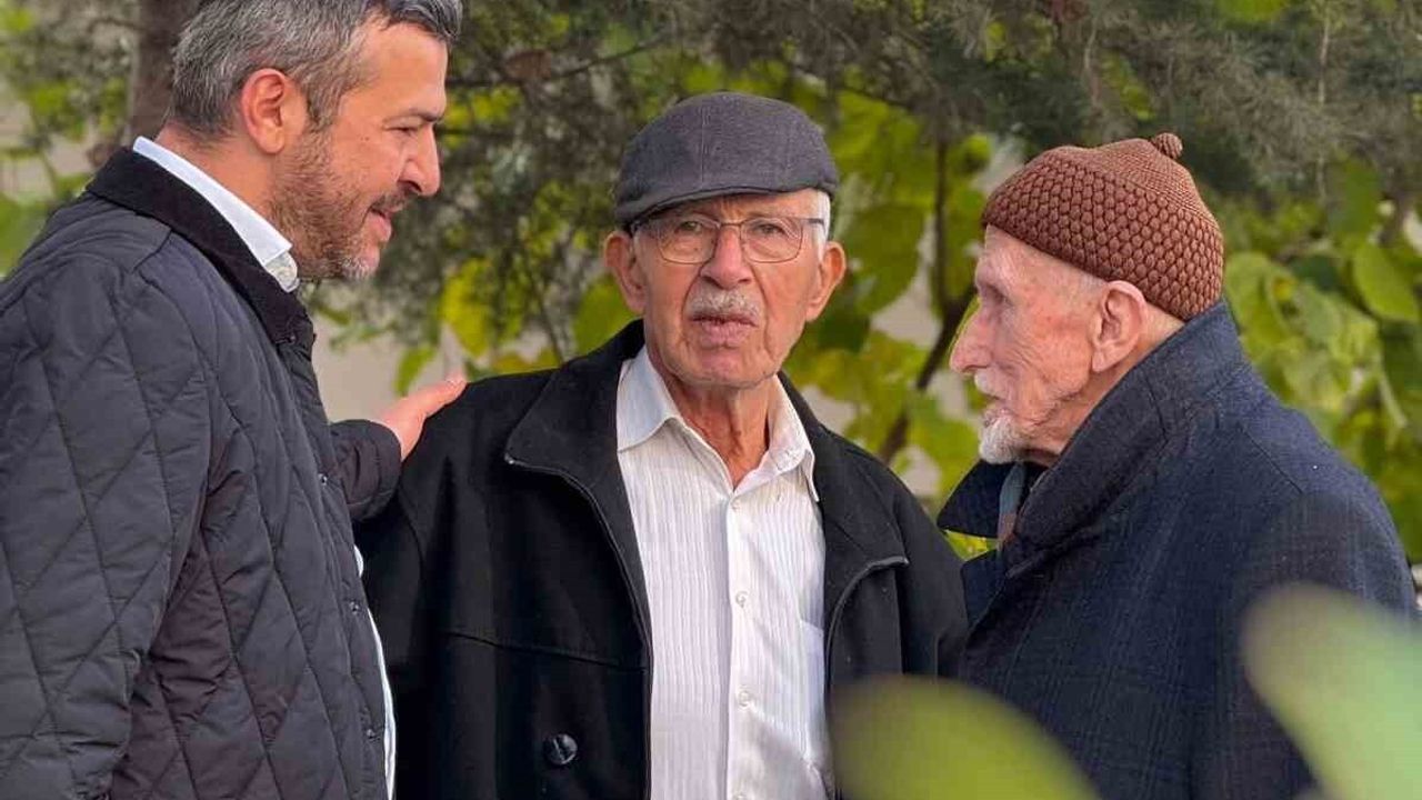 Başkan Çetinkaya, Yeşil Mahalle Taşkent Caddesi'nde Vatandaş Taleplerini Yerinde İnceledi