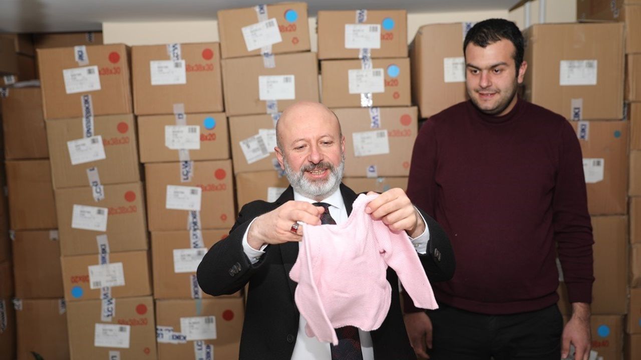 Başkan Çolakbayrakdar: Kocasinan Gönüllüsü ile Yaklaşık 5 Bin Aileye Kışlık Kıyafet Desteği