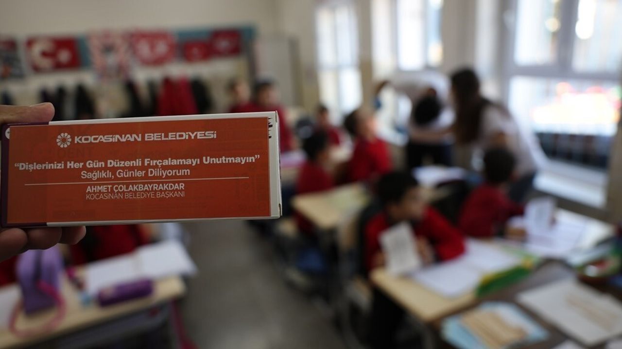 Başkan Çolakbayrakdar: "Sağlıklı bir nesil için ne gerekiyorsa yapıyoruz" — Kocasinan Belediyesi ilkokullarda ağız ve diş sağlığı taraması