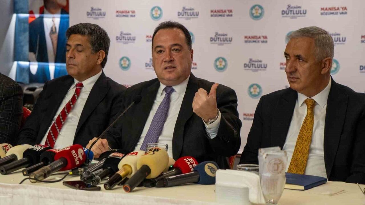 Başkan Dutlulu: '2000 yılından önce yapılmış evlerin hepsi riskli' — Kentsel dönüşüm ve konut projelerine hız verilecek