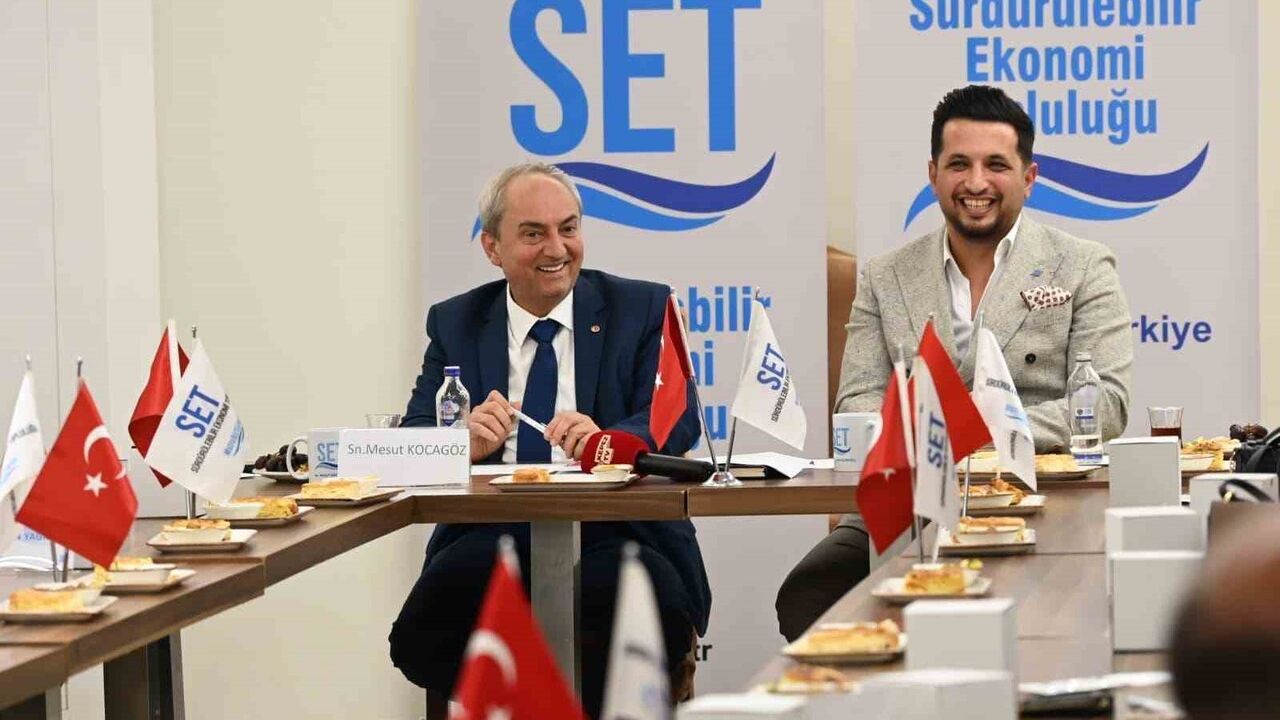 Başkan Kocagöz, Kepez’in mali ve sosyal dönüşümünü SET toplantısında anlattı