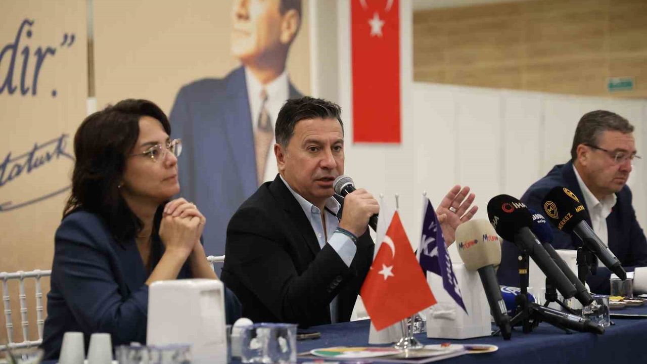 Başkan Köksal Aras: “Şiddet dilde başlıyor” — Muğla Büyükşehir Kadın ve Aile Hizmetleri Dairesi 1. Yıl Değerlendirmesi