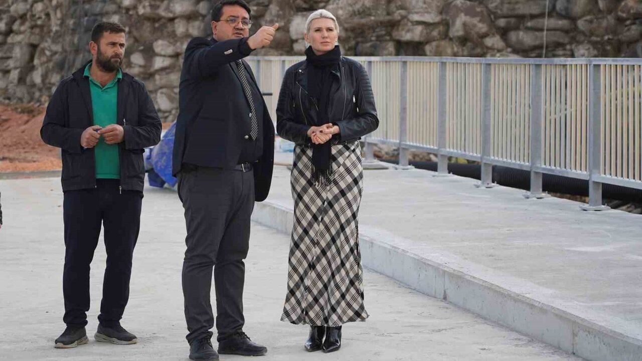 Başkan Melek Mızrak Subaşı Hamsu Köprüsü çalışmalarını yerinde inceledi