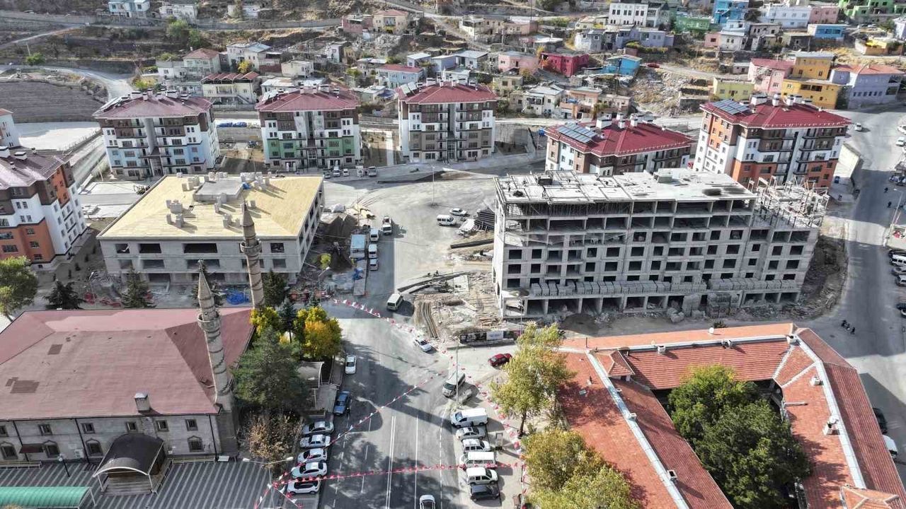 Başkan Özdoğan: Yenilenen Hacılar’da ticaret alanları öne çıkıyor