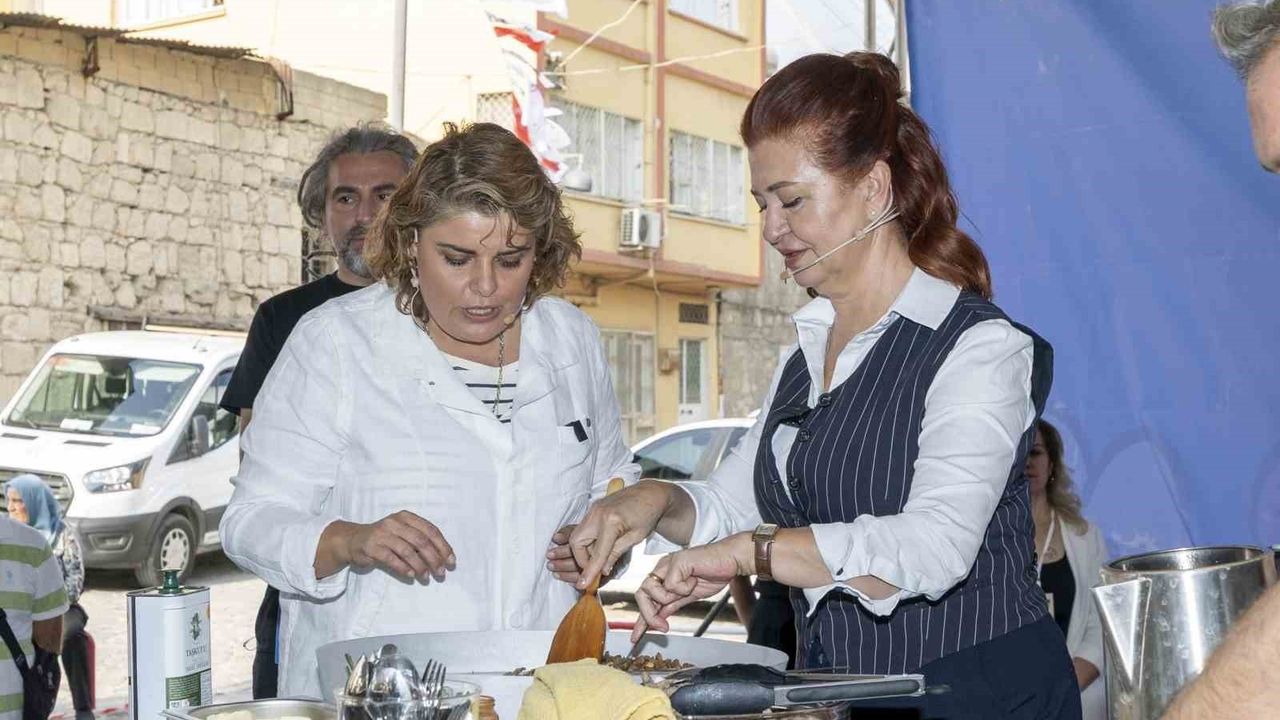 Başkan Seçer, 4. Uluslararası Tarsus Festivali'nde 'Gastronomi Show'a katıldı