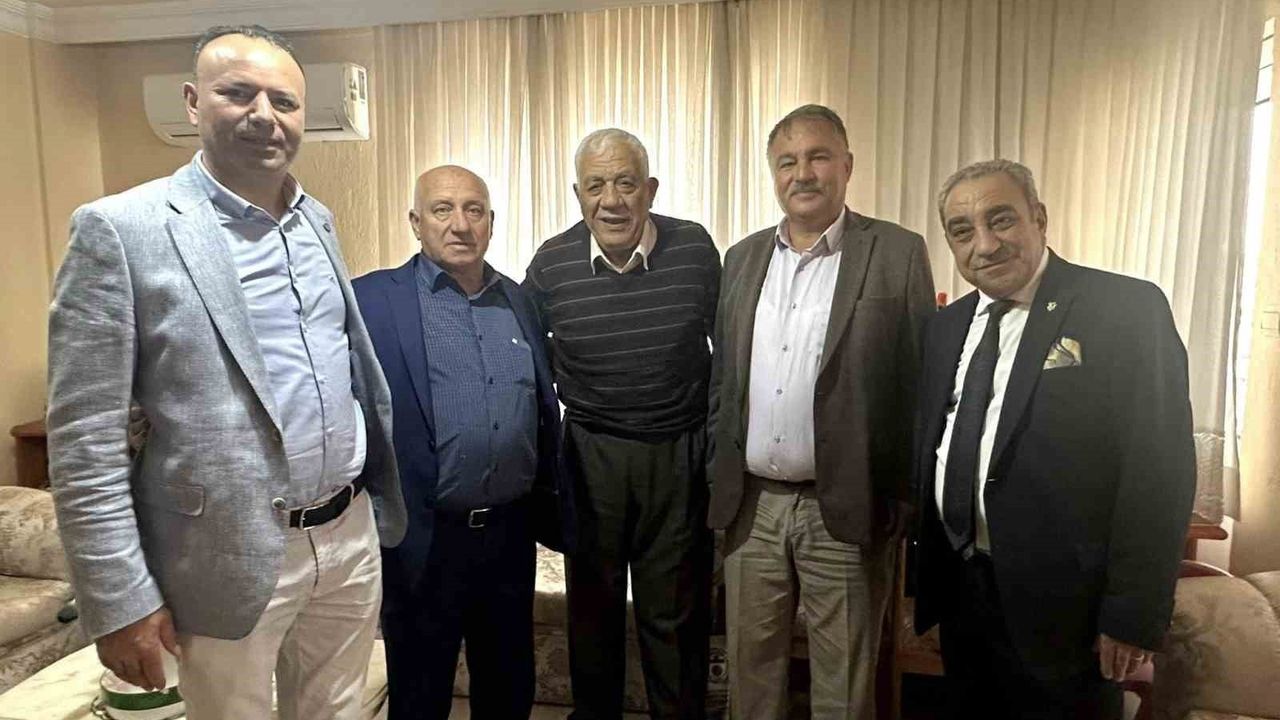 Başkan Sezayi Pütün, Altın Kemerli Başpehlivan Hüseyin Çokal’ı Evinde Ziyaret Etti