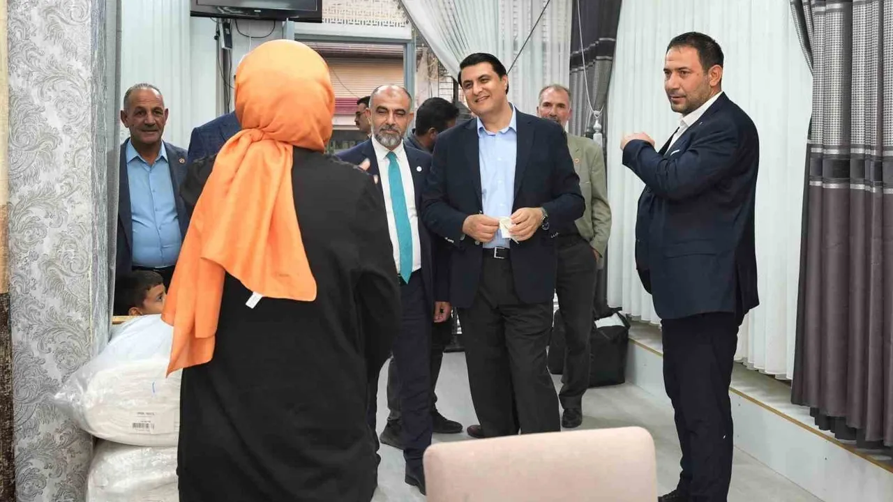 Başkan Umut Yılmaz Nizip’i Ziyaret Edip Hemşehrileri ve İlçe Protokolüyle Bir Araya Geldi