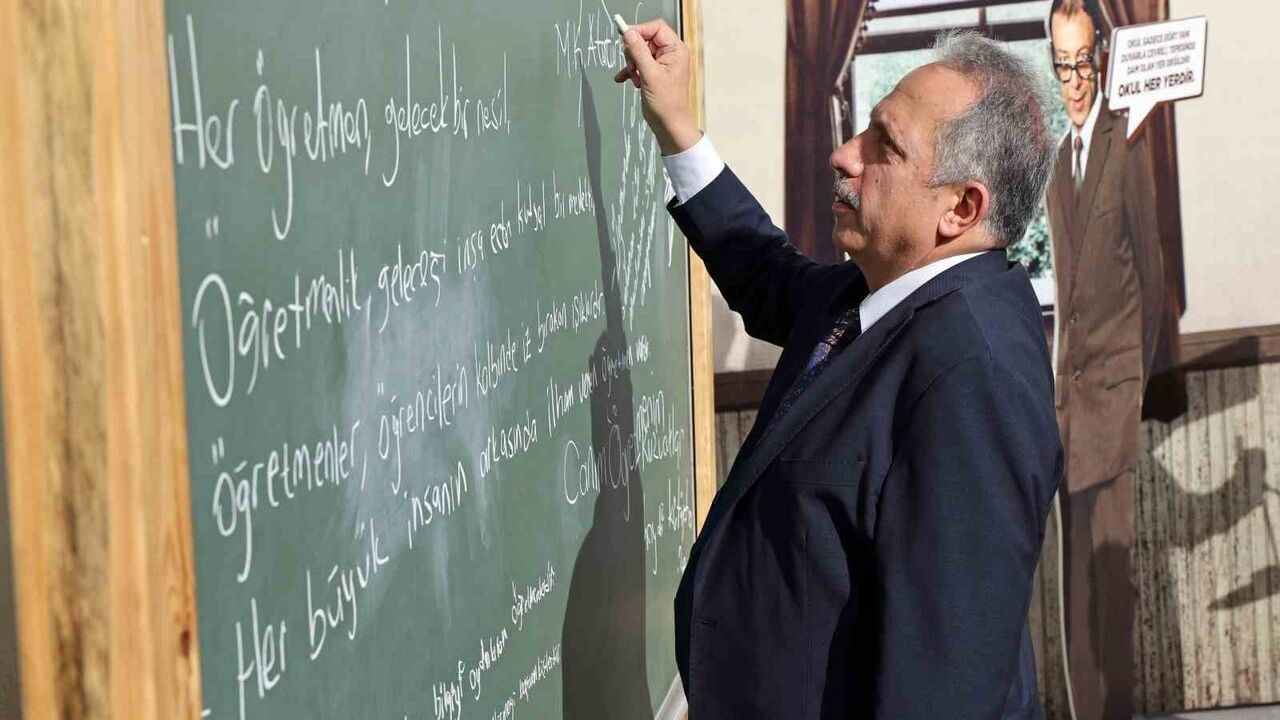 Başkan Yalçın'dan 24 Kasım Öğretmenler Günü mesajı