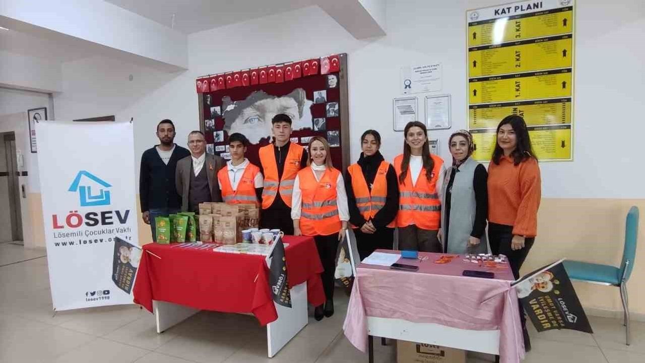 Başkan Zekiye Tekin, Lösemili Çocuklar Haftası Etkinliğinde Öğrencilerle Buluştu