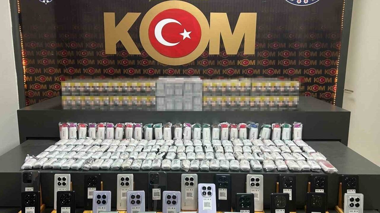 Batman’da kent girişindeki uygulama noktasında çok sayıda gümrük kaçağı malzeme ele geçirildi