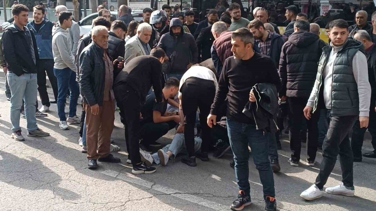 Batman'da Otomobilin Çarptığı 17 Yaşındaki Çocuk Hastaneye Kaldırıldı