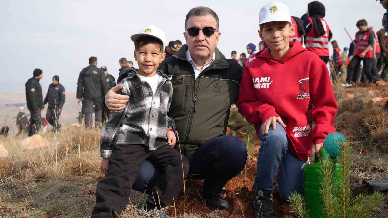 Bayburt’ta 11 Kasım’da 97 bin 620 fidan toprakla buluşturuldu