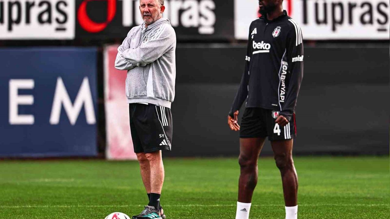 Beşiktaş, Antalyaspor maçı hazırlıklarında üç oyuncudan eksik çalıştı