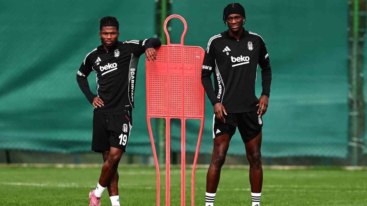 Beşiktaş, Fatih Karagümrük maçı hazırlıklarını Nevzat Demir Tesisleri'nde sürdürdü