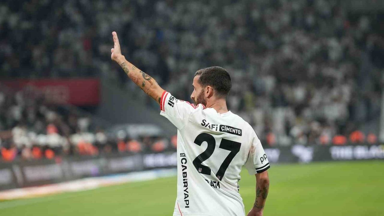 Beşiktaş: Rafa Silva, ailesi ve menajeriyle görüşmek için 15 Kasım'a kadar izin istedi