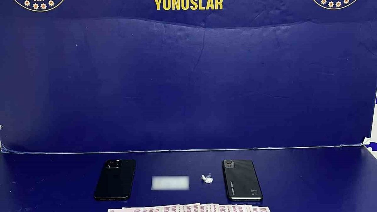 Beşiktaş’ta torpidosundaki elektrik düzeneğinde 'taş kokain' bulundu, sürücü gözaltına alındı