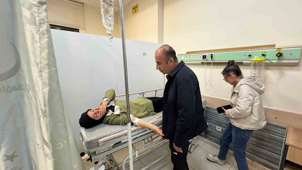 Besni KYK yurdunda yaklaşık 50 öğrenci yemekten sonra hastaneye kaldırıldı