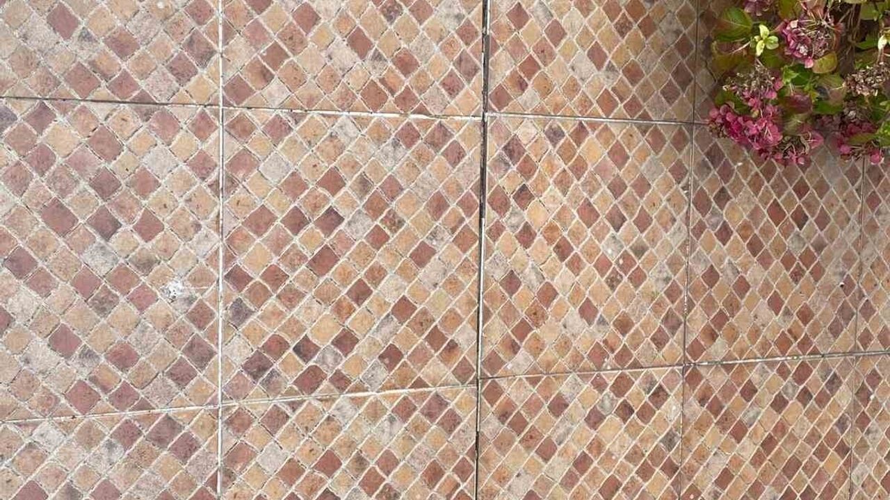 Beykoz Çubuklu'da çatlak tespiti: 3 katlı iki bina mühürlenip tahliye edildi