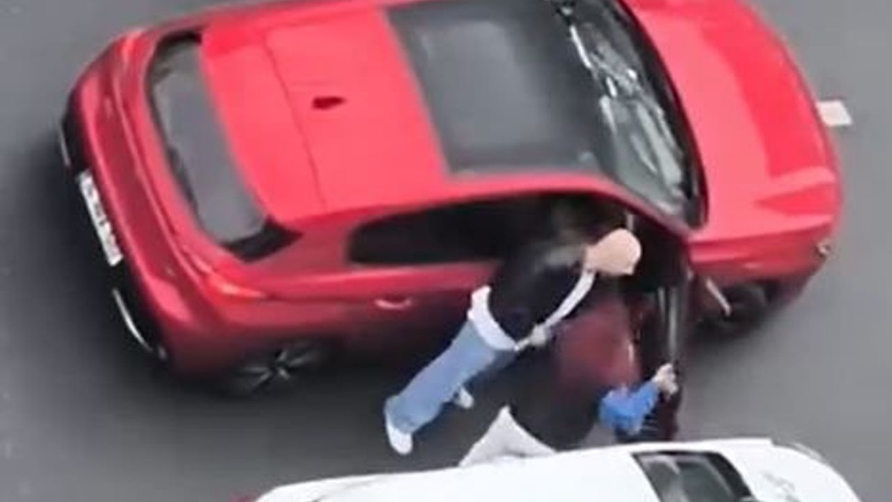 Beylikdüzü'nde yol verme tartışması kavgaya dönüştü