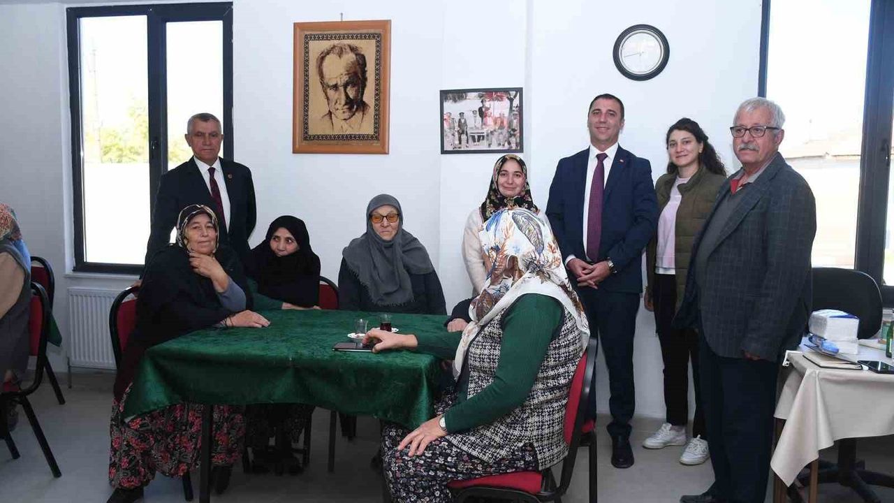 Beylikova Belediyesi Yeniyurt Mahallesi'ne Sosyal Tesis Kazandırdı