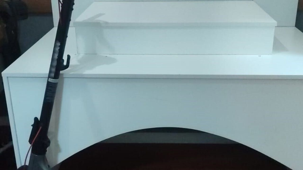 Beyoğlu'da park halindeki scooter hırsızlığı: 2 şüpheli yakalandı