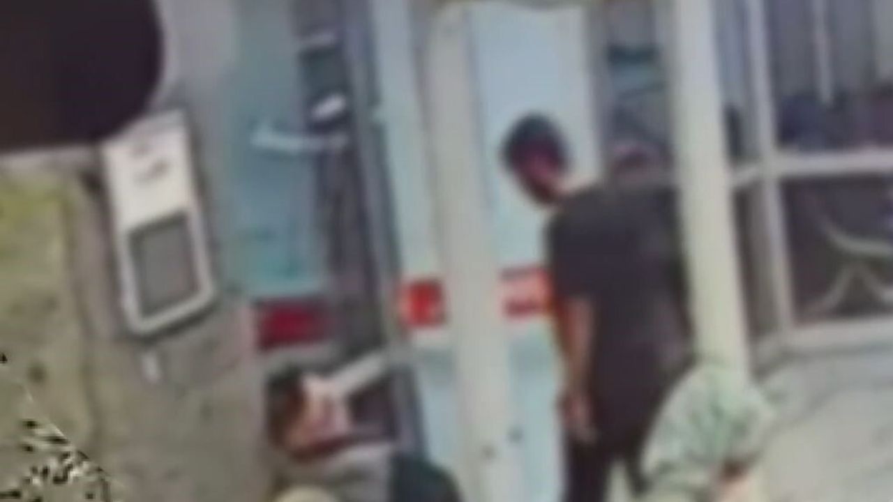 Beyoğlu'nda hastanede cep telefonu hırsızlığı güvenlik kamerasında